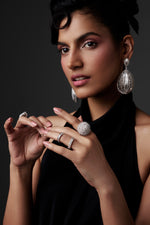 Load image into Gallery viewer, Bagguete Danglers