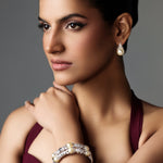 Load image into Gallery viewer, Serpant Pearl Studs