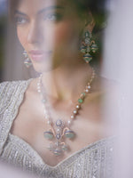 Load image into Gallery viewer, Trinity Necklace
